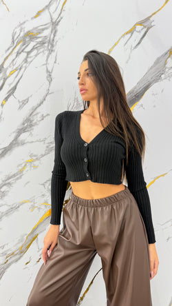 Maglia costine con bottoni crop