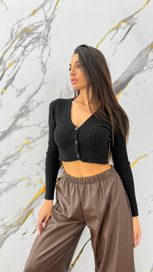 Maglia costine con bottoni crop