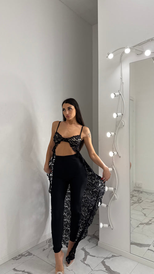 Top in pizzo con strascico - 2 colori