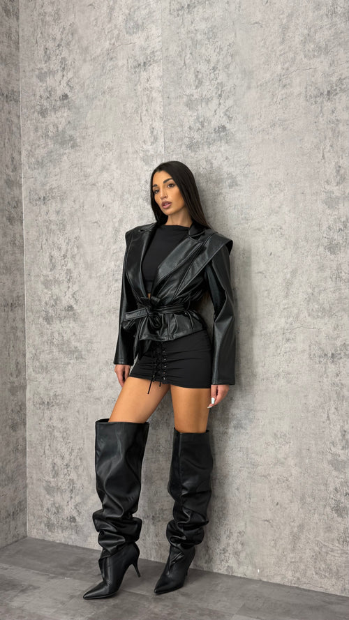Trench Black Glossy