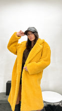 Carica l&#39;immagine nel visualizzatore di Gallery, Teddy Yellow
