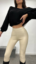 Carica l&#39;immagine nel visualizzatore di Gallery, Leggins ecopelle - 2 colori
